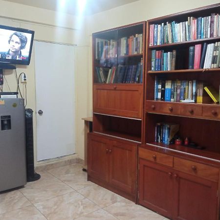 Main Square Apartment Лима Екстериор снимка